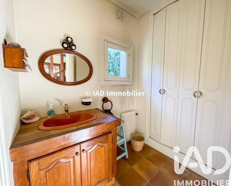 Maison - 218 m² - 9 pièces