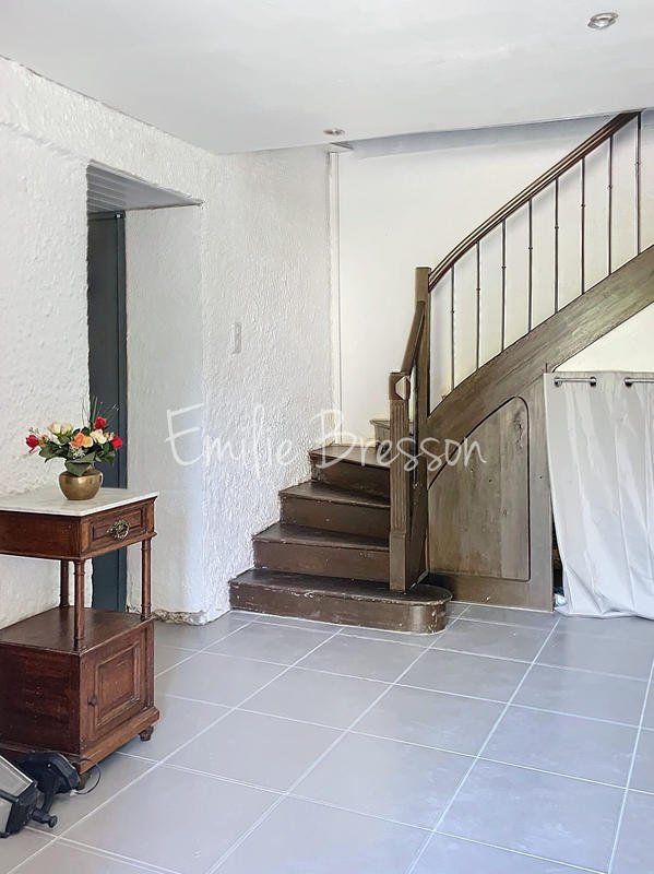 Maison - 266 m² - 9 pièces