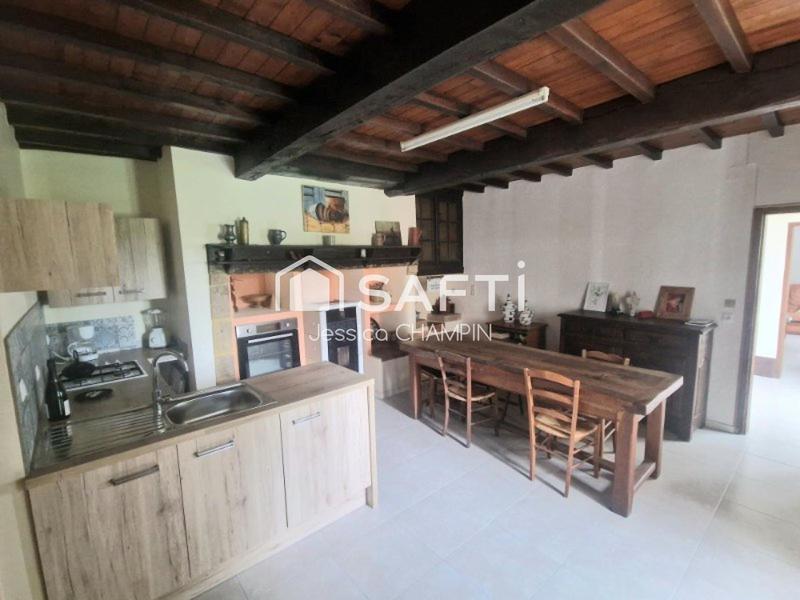 Maison - 197 m² - 6 pièces