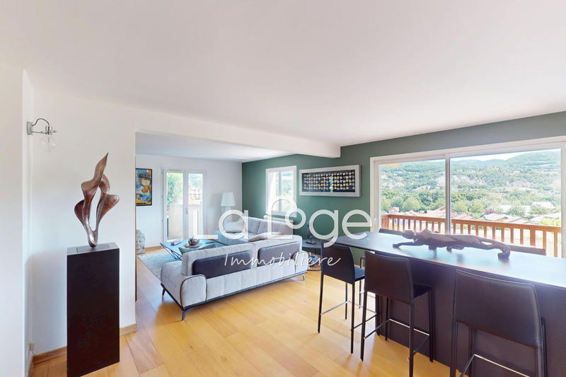 Appartement - 88 m² - 4 pièces