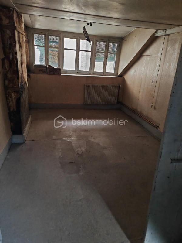 Immeuble - 190 m² - 15 pièces