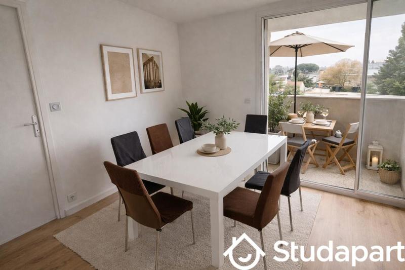 Chambre - 12 m² - 1 pièce