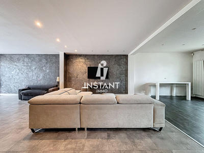 Maison - 266 m² - 7 pièces