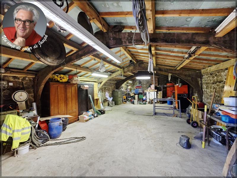 Propriété - 175 m² - 8 pièces