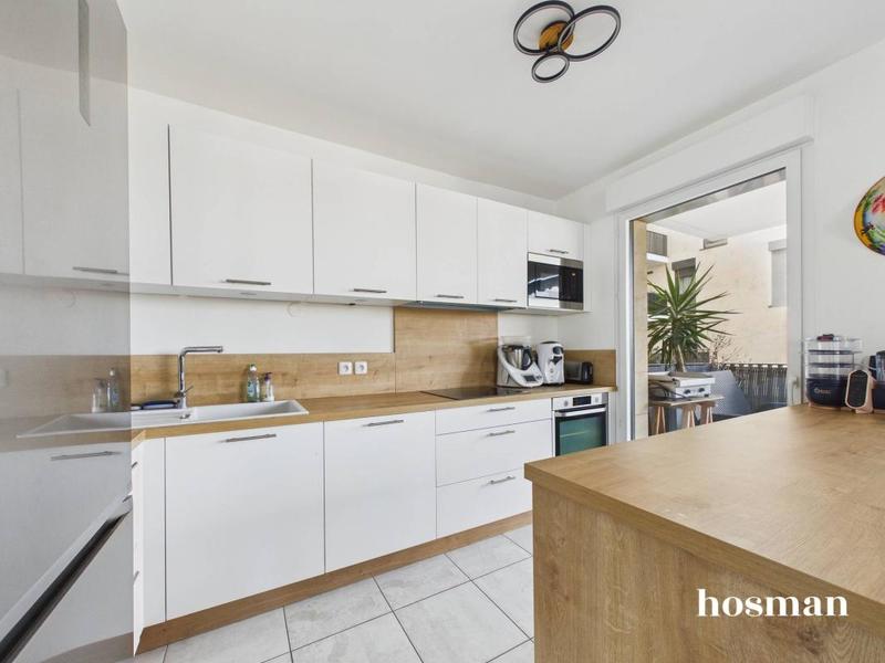 Appartement - 85 m² - 4 pièces