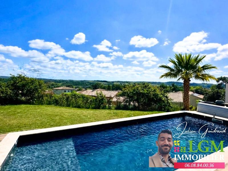 Maison - 137 m² - 5 pièces