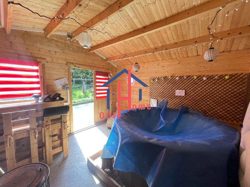 Maison ancienne - 312 m² - 8 pièces