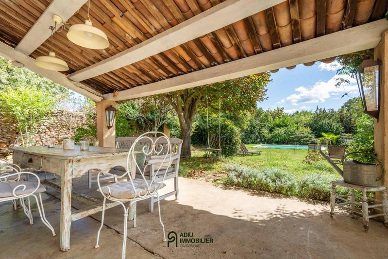 Mas - 228 m² - 8 pièces