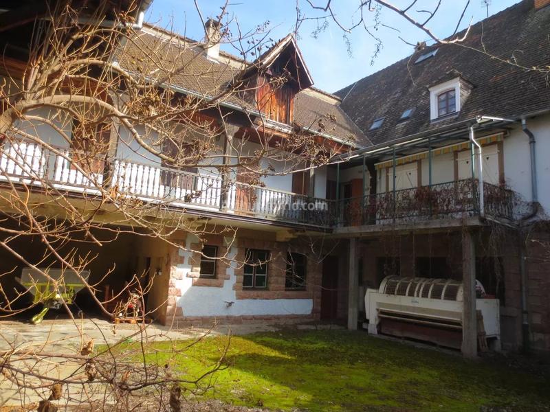 Maison - 312 m² - 12 pièces