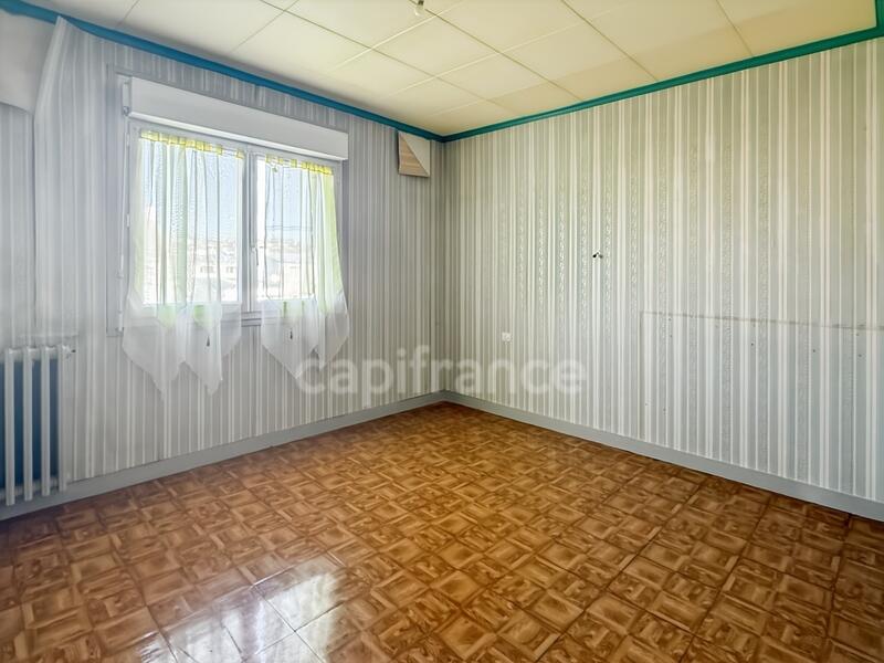 Maison - 94 m² - 5 pièces