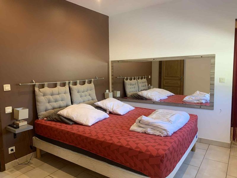 Propriété - 203 m² - 7 pièces