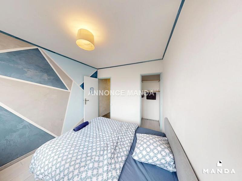 Chambre - 9 m² - 5 pièces