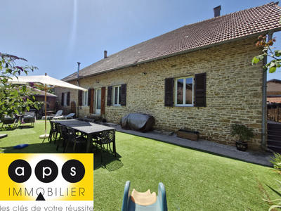 Maison - 335 m² - 10 pièces