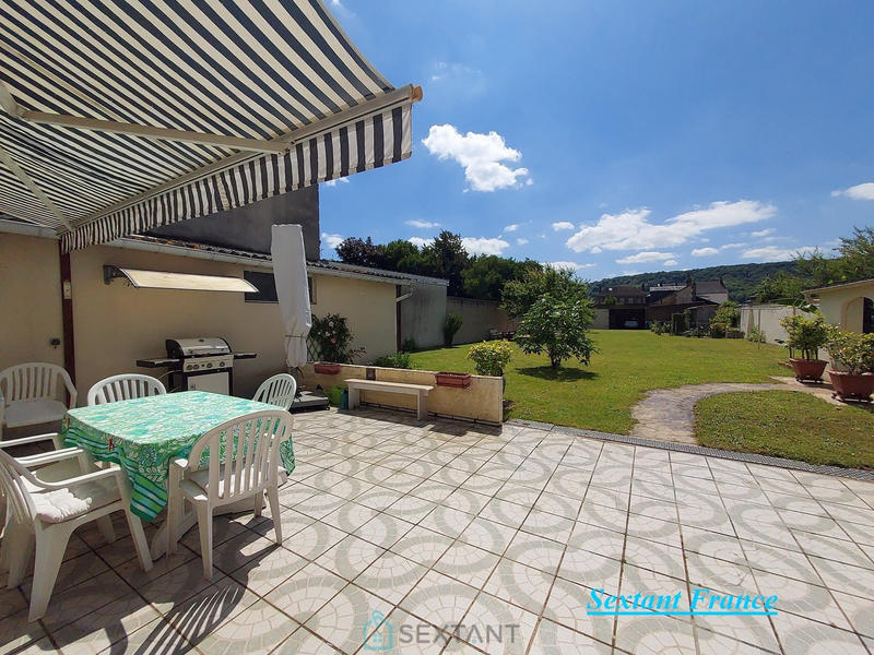 Maison - 158 m² - 8 pièces