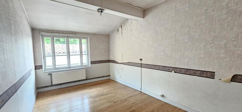 Maison - 280 m² - 6 pièces