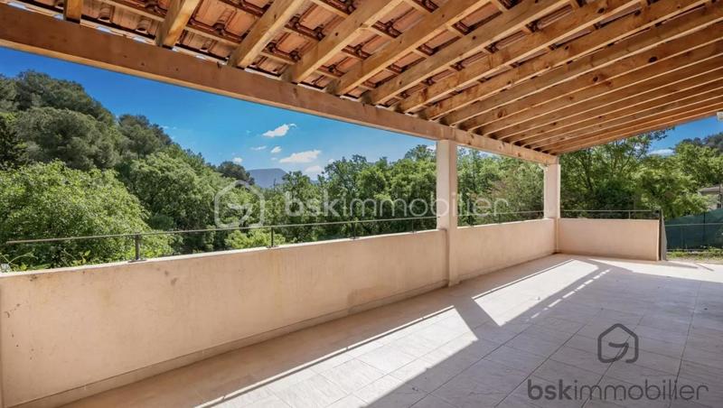 Maison - 112 m² - 5 pièces