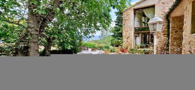 Maison - 218 m² - 8 pièces