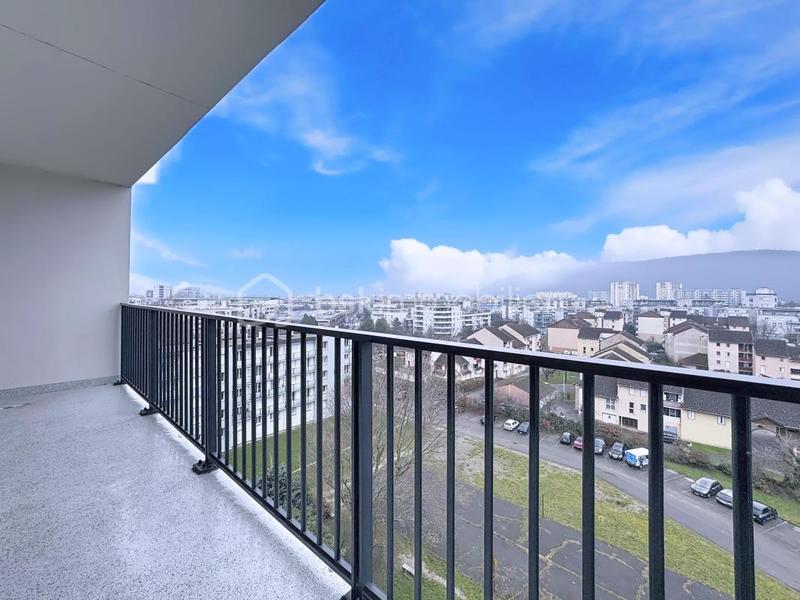 Appartement - 77 m² - 4 pièces