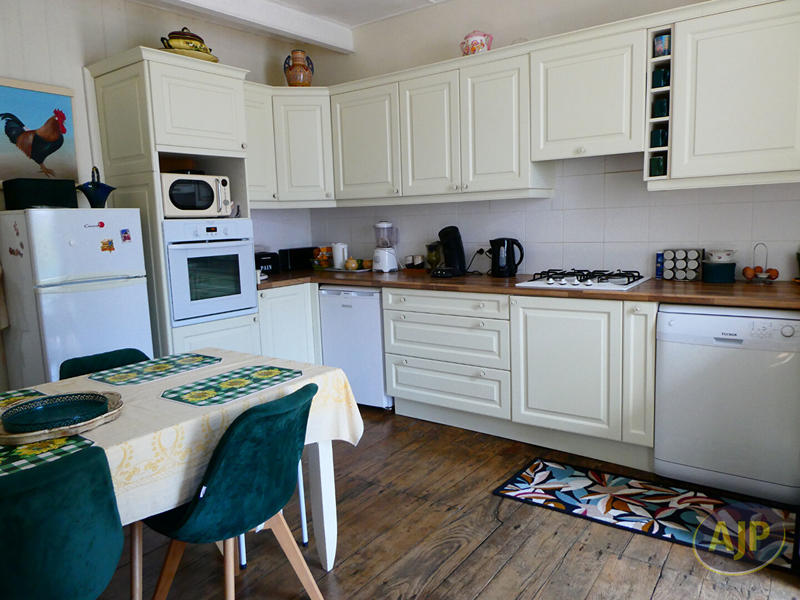 Maison - 124 m² - 8 pièces