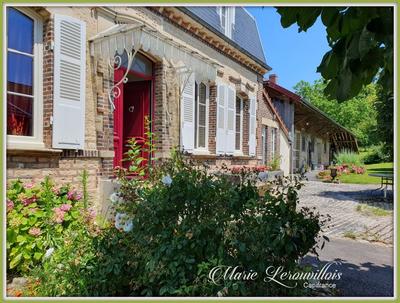 Maison - 402 m² - 12 pièces