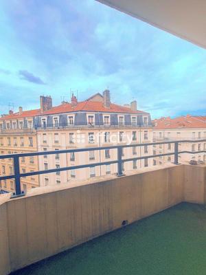 Appartement - 76 m² - 3 pièces