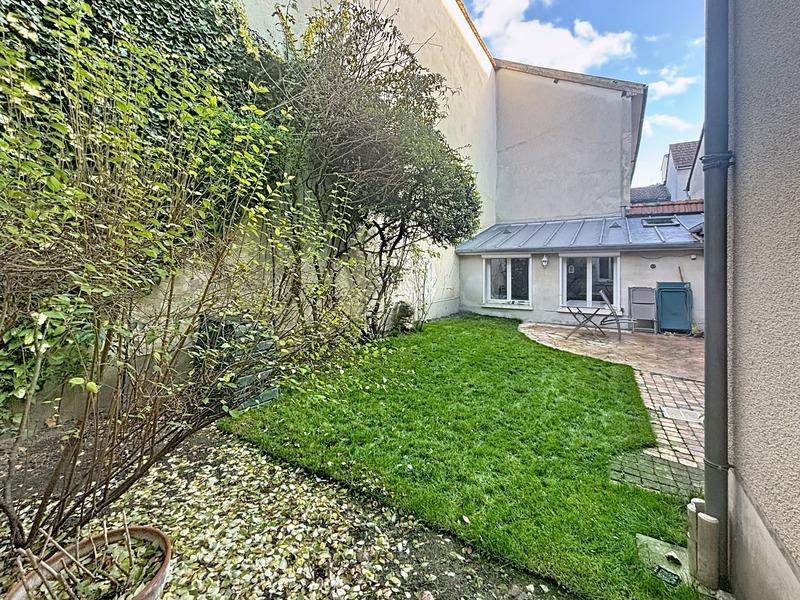 Appartement - 133 m² - 6 pièces