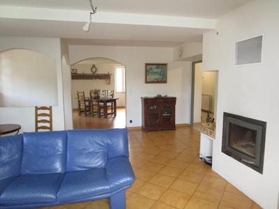 Maison - 250 m² - 8 pièces