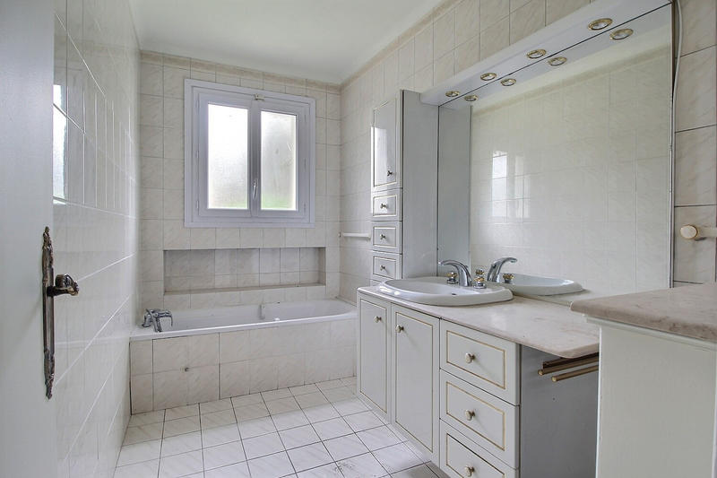 Maison - 87 m² - 4 pièces