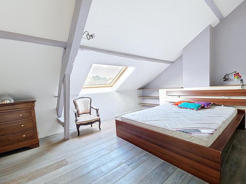 Maison - 317 m² - 9 pièces