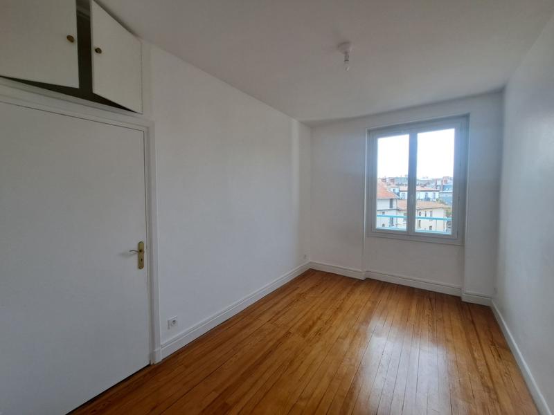 Appartement - 90 m² - 4 pièces