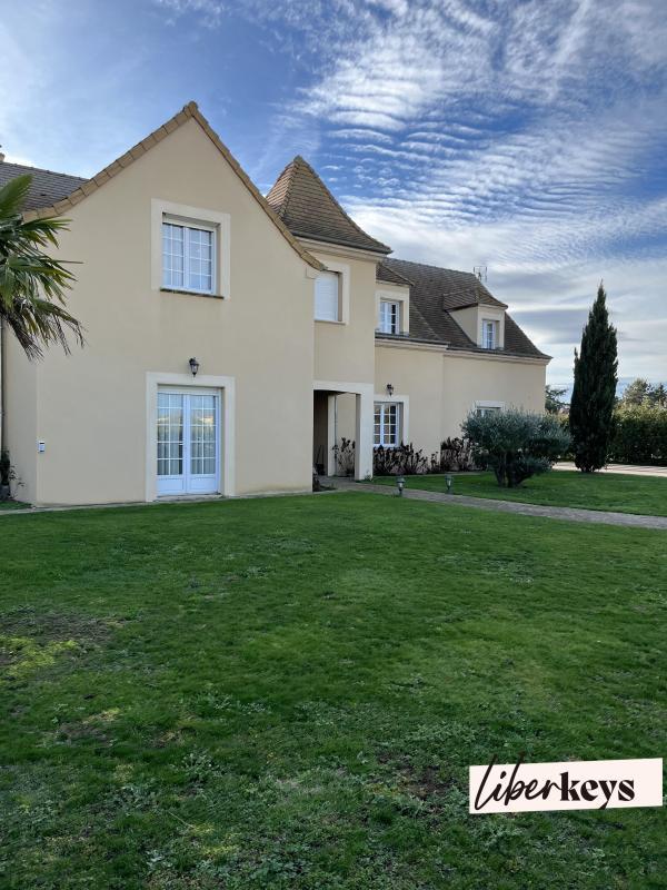 Maison d'architecte - 330 m² - 8 pièces