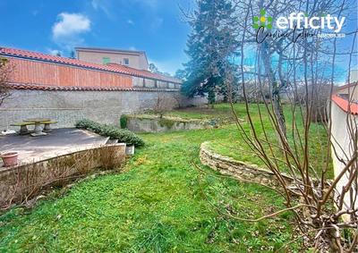 Maison - 310 m² - 6 pièces