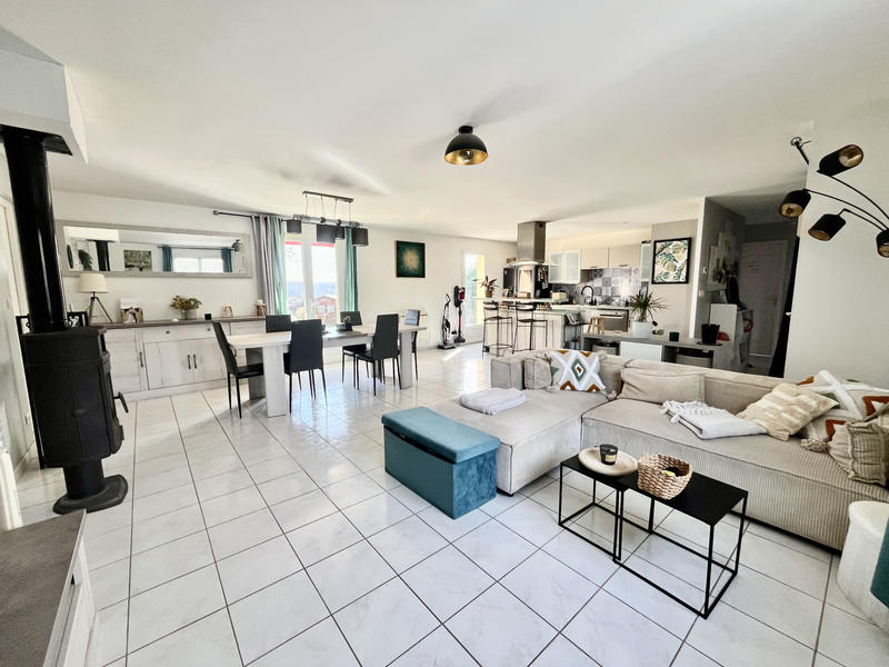 Maison - 102 m² - 5 pièces