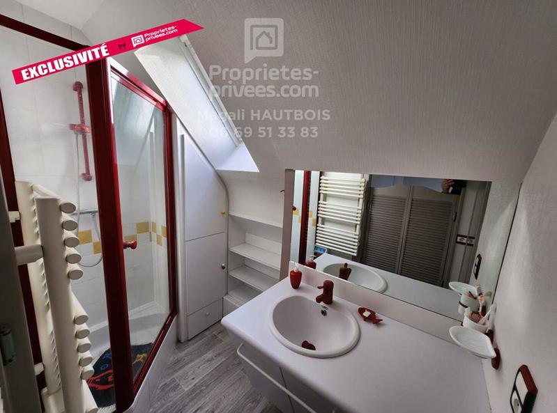 Maison - 184 m² - 9 pièces