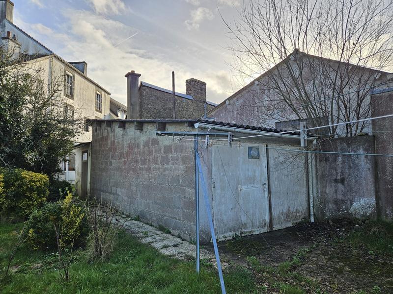 Maison - 217 m² - 8 pièces