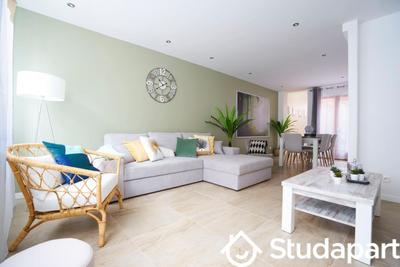 Chambre - 13 m² - 1 pièce