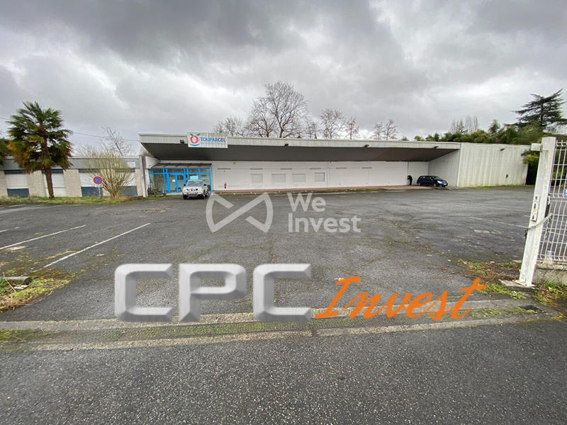 Local commercial - 819 m²