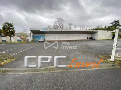 Local commercial - 819 m²