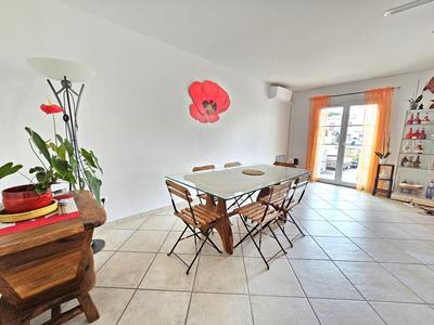 Villa - 101 m² - 4 pièces