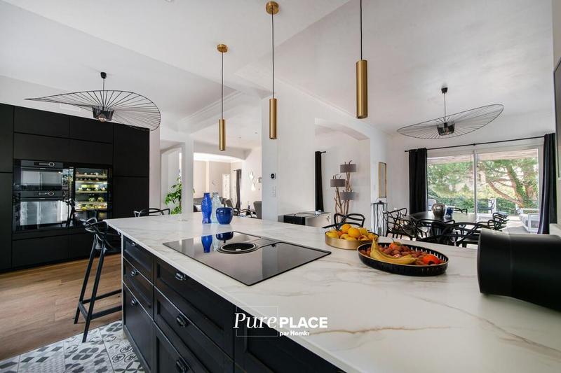 Maison - 269 m² - 6 pièces