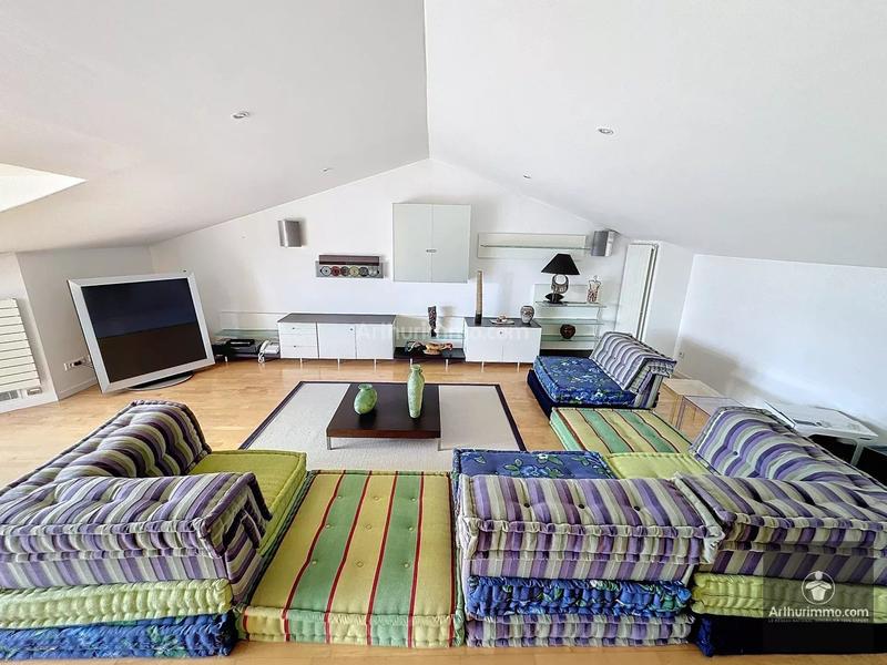 Maison - 280 m² - 7 pièces