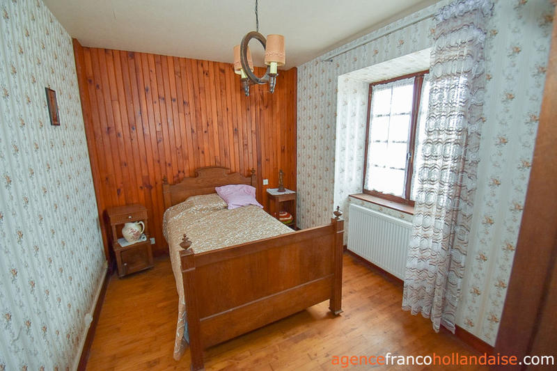 Propriété - 180 m² - 9 pièces
