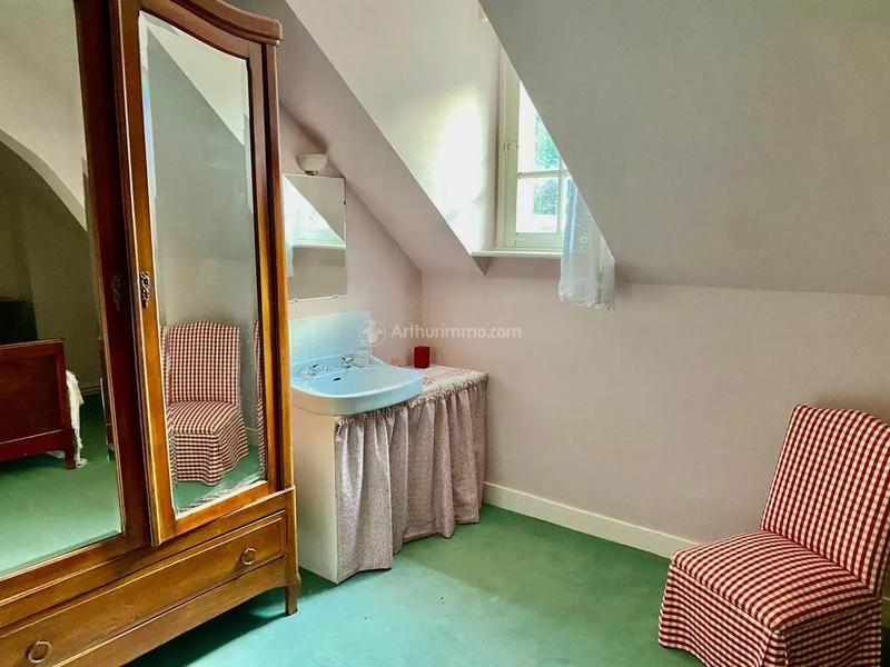 Maison - 237 m² - 10 pièces