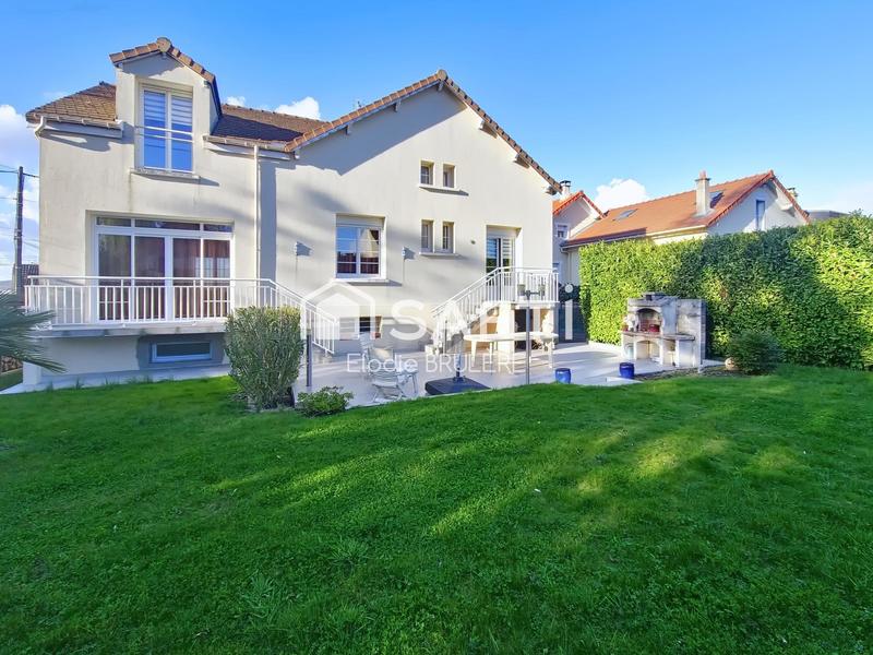 Maison - 165 m² - 9 pièces