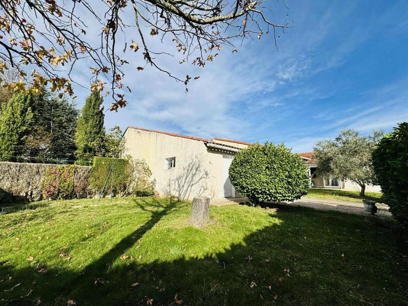 Maison - 97 m² - 4 pièces