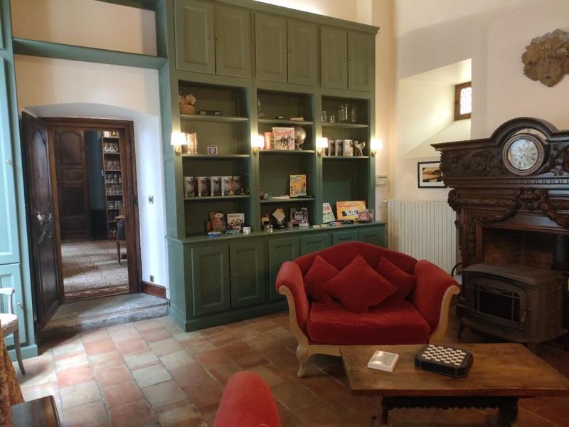 Maison - 746 m² - 15 pièces