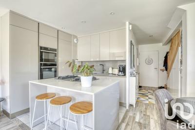 Maison - 82 m² - 5 pièces