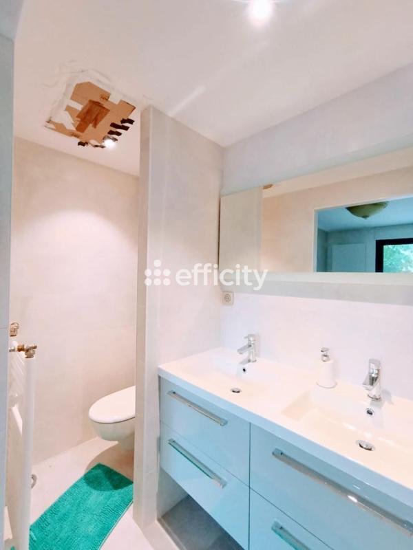 Villa - 180 m² - 6 pièces