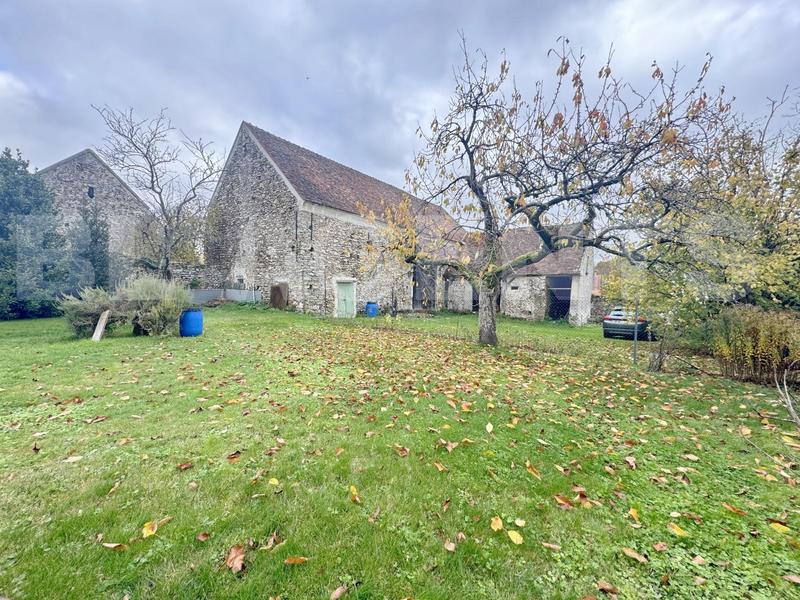 Maison - 250 m² - 4 pièces