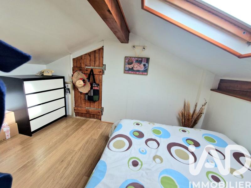 Maison - 94 m² - 7 pièces